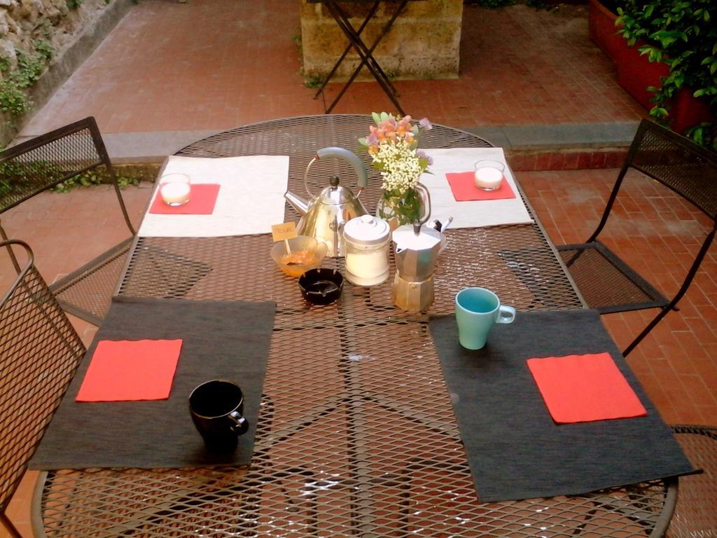 Il Cortiletto Dei Capperi Bed & Breakfast Gassino Torinese Dış mekan fotoğraf