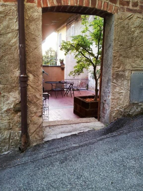 Il Cortiletto Dei Capperi Bed & Breakfast Gassino Torinese Dış mekan fotoğraf