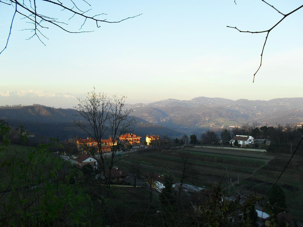 Il Cortiletto Dei Capperi Bed & Breakfast Gassino Torinese Oda fotoğraf